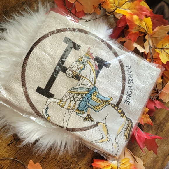 Cream and Brown Horse Accent Pillow Cover - Picture 1 of 4